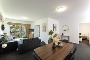 Spacious 2 Bedroom Pool & Gym in Perth City